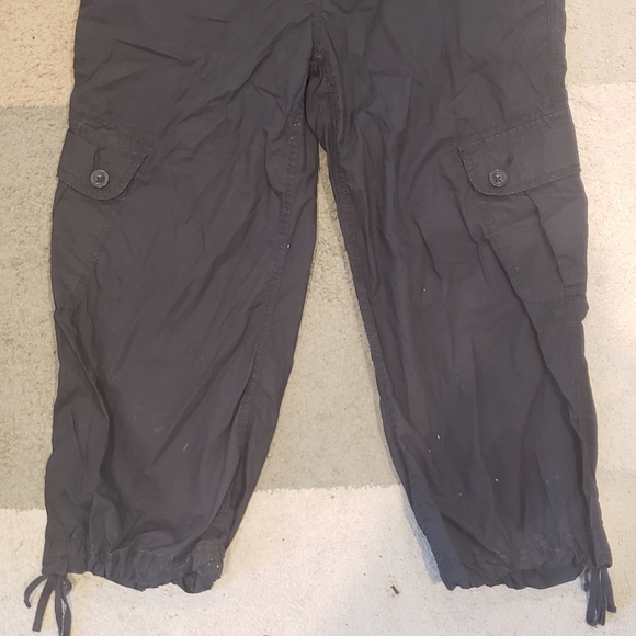 Capris - Picture 2 of 2